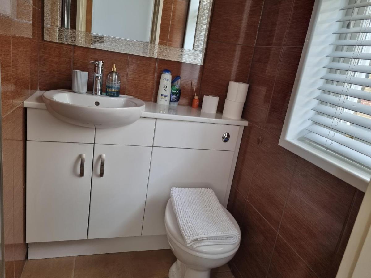 Stunning 2 Bed/2 Bath Flat In Waterloo, London Leilighet Eksteriør bilde