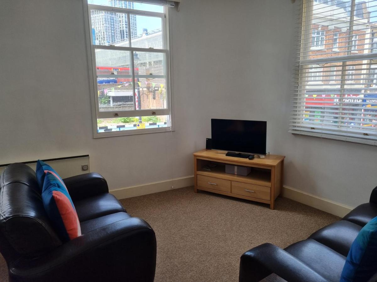 Stunning 2 Bed/2 Bath Flat In Waterloo, London Leilighet Eksteriør bilde